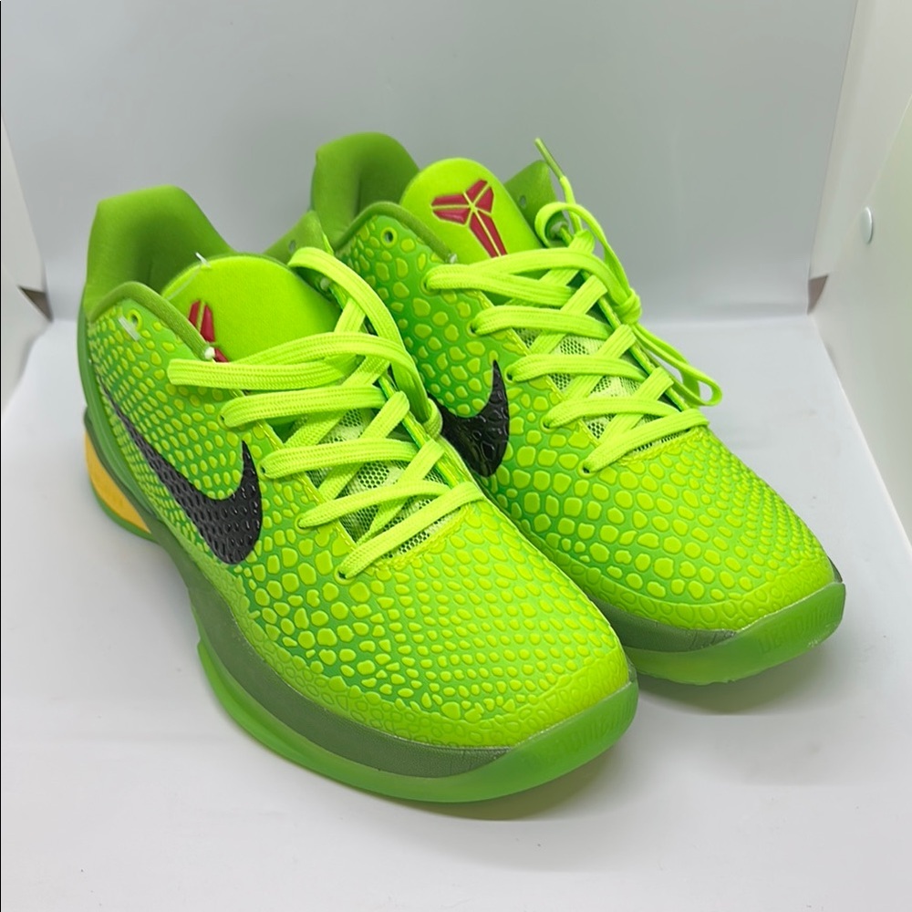 Kobe 6 Protro “Grinch” size 10